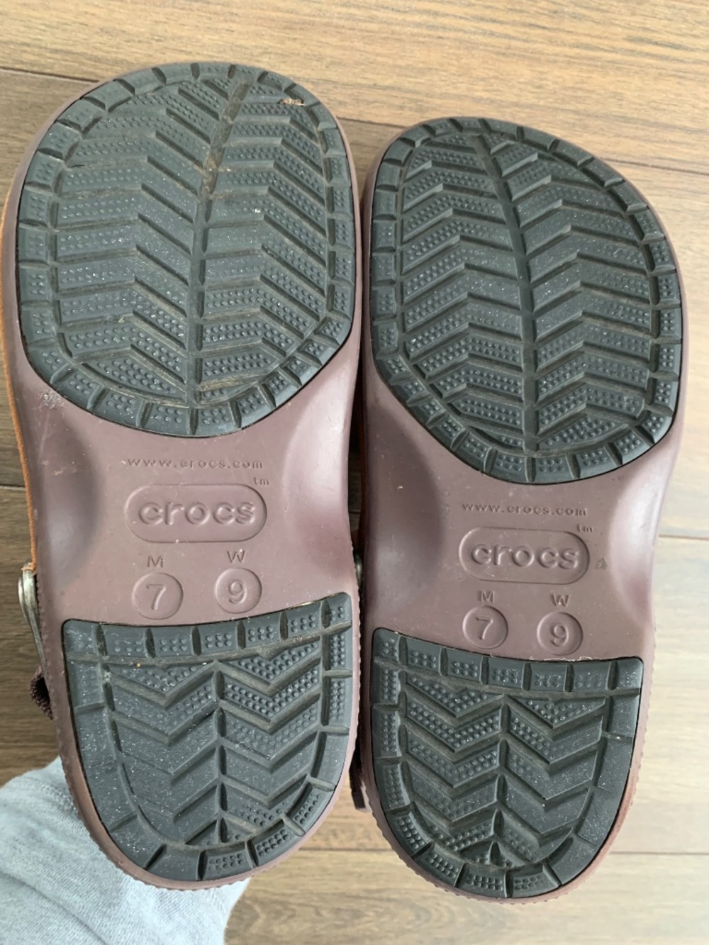 Crocs Museum of Peace and Quiet Classic Clogs Size M7 W9 Ginger/brown color - Picture 8 of 10